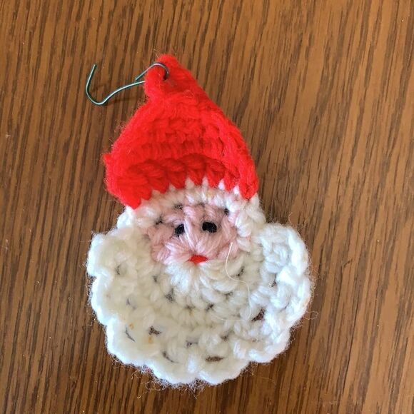 Collection of kitschy handmade yarn Christmas tree ornaments - Picture 6 of 12